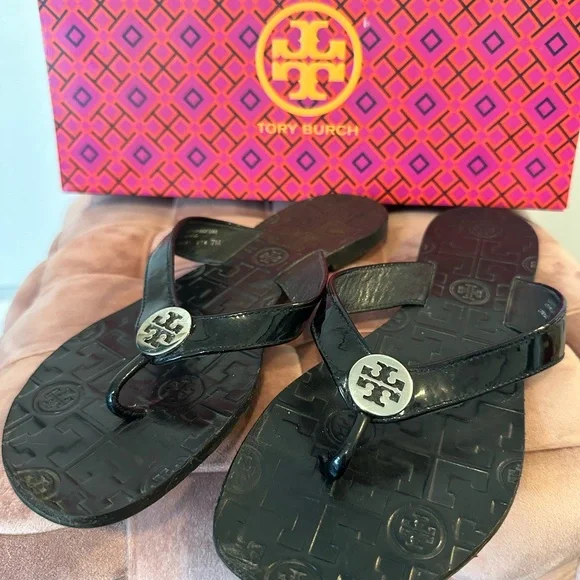 Tory Burch Black flip flops - Picture 5 of 10